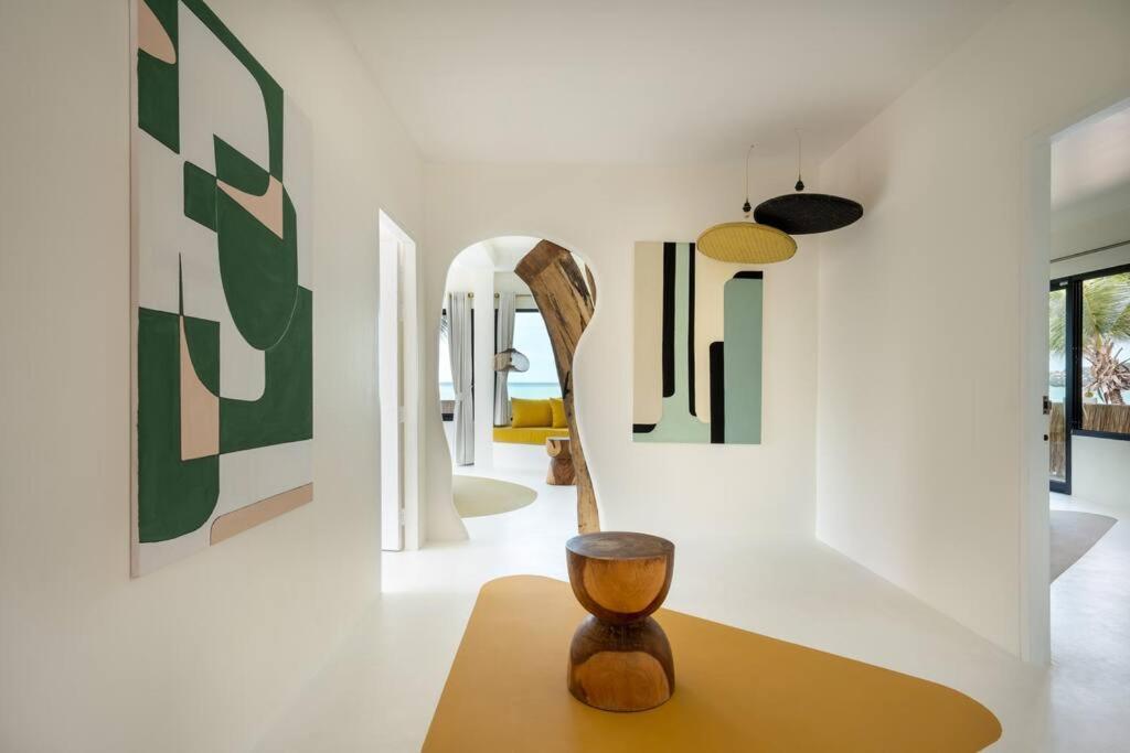 Villa Le Cerf Dore Hinkong Экстерьер фото